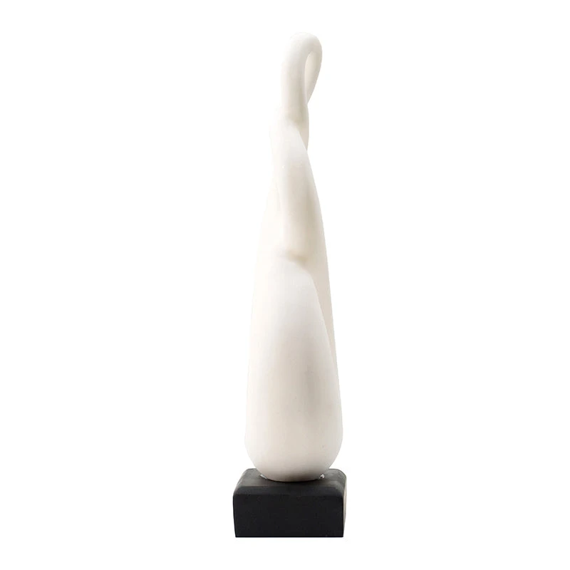 White Sculpture - Image 3