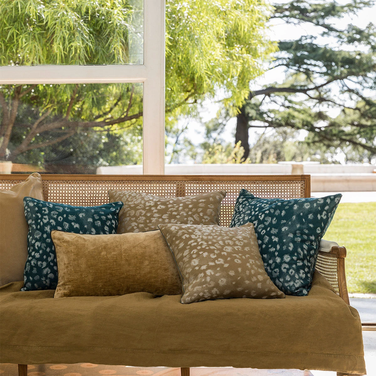 Tioman Bronze Decorative Pillow - Image 4